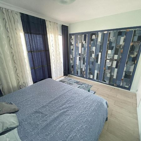 Fine Art Jeans Apartment Arona  Exterior foto